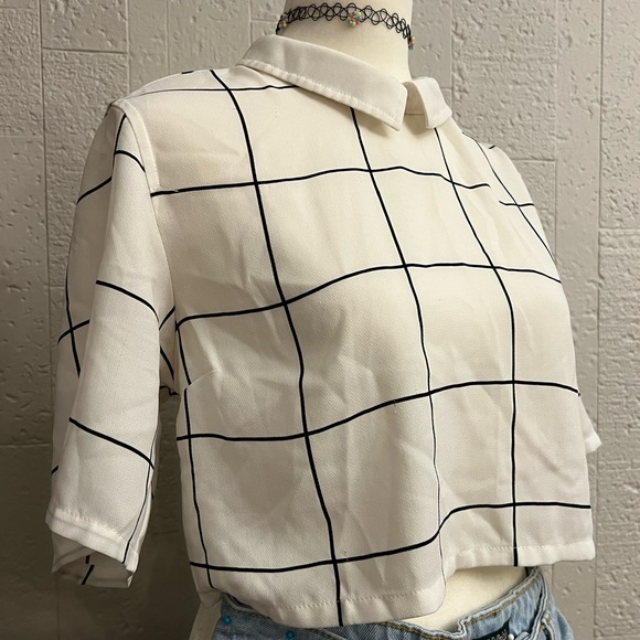 crop top - Picture 3 of 5